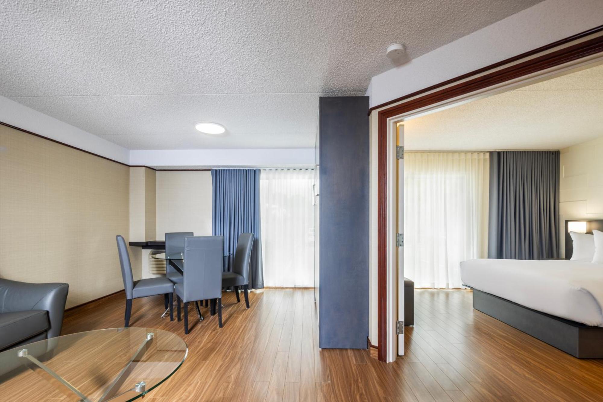 เลส์ สวีท เดอ ลาวิโอเลต, แอสเซนด์ โฮเทล คอลเล็กชั่น Hotel ทรัวส์-ริวิแยร์ ภายนอก รูปภาพ