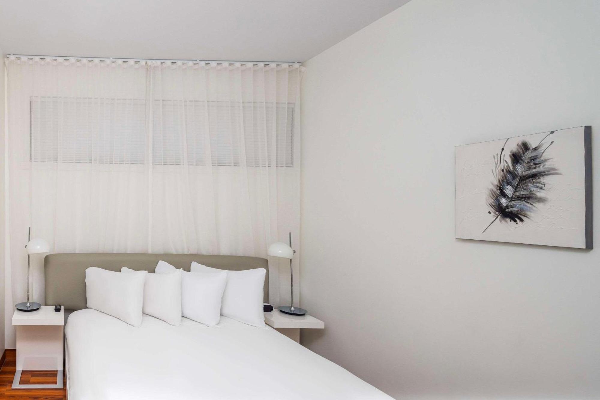 เลส์ สวีท เดอ ลาวิโอเลต, แอสเซนด์ โฮเทล คอลเล็กชั่น Hotel ทรัวส์-ริวิแยร์ ภายนอก รูปภาพ