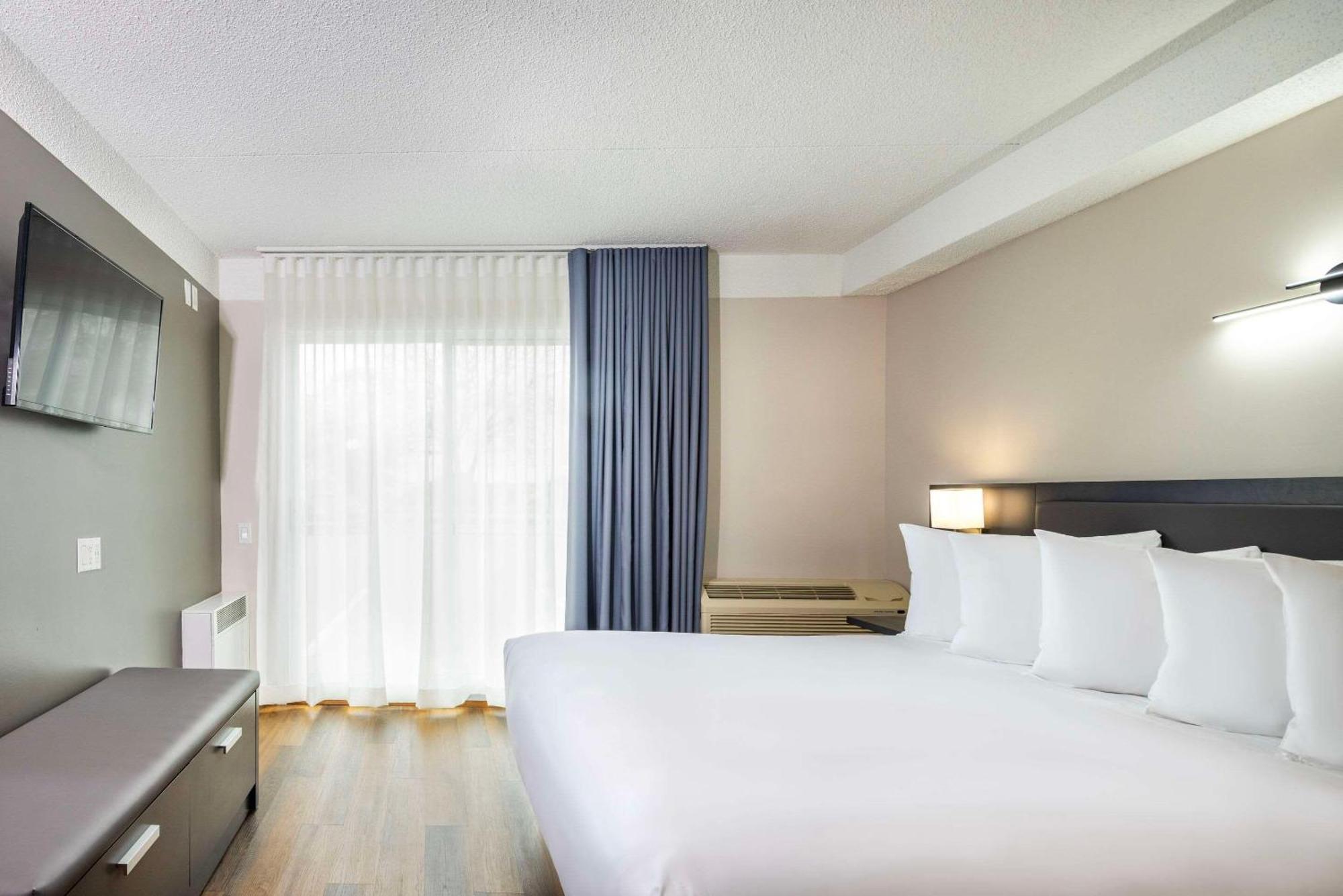 เลส์ สวีท เดอ ลาวิโอเลต, แอสเซนด์ โฮเทล คอลเล็กชั่น Hotel ทรัวส์-ริวิแยร์ ภายนอก รูปภาพ