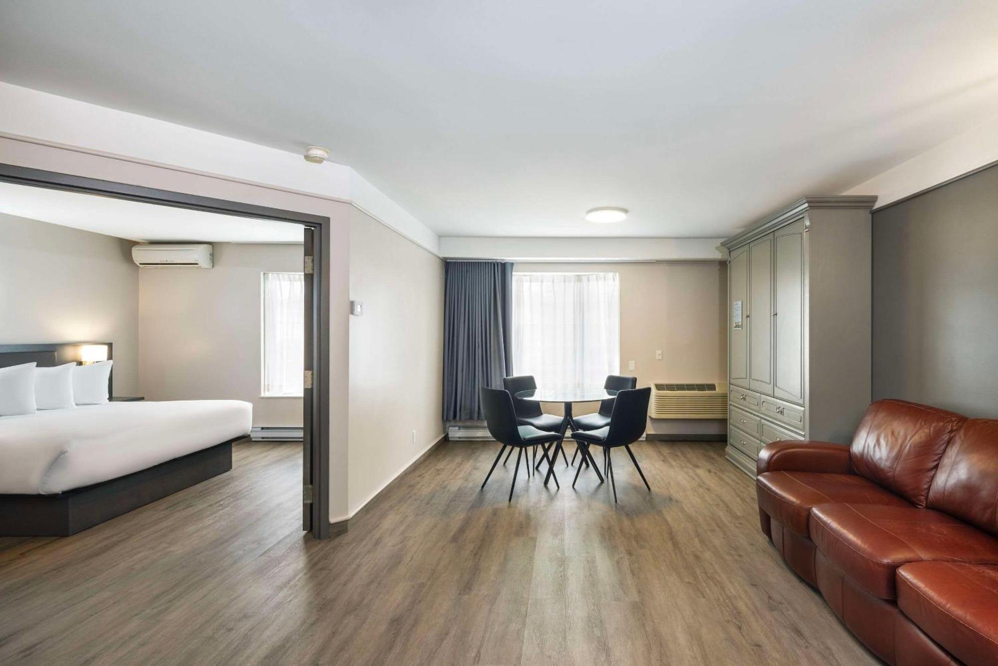 เลส์ สวีท เดอ ลาวิโอเลต, แอสเซนด์ โฮเทล คอลเล็กชั่น Hotel ทรัวส์-ริวิแยร์ ภายนอก รูปภาพ