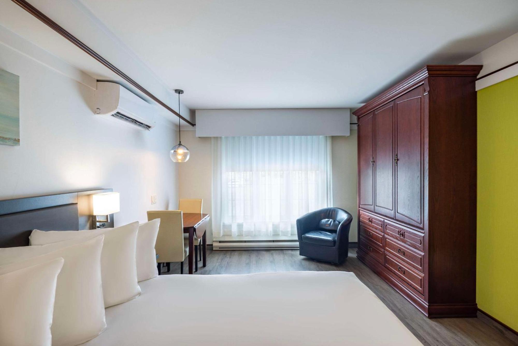 เลส์ สวีท เดอ ลาวิโอเลต, แอสเซนด์ โฮเทล คอลเล็กชั่น Hotel ทรัวส์-ริวิแยร์ ภายนอก รูปภาพ